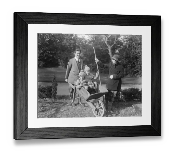 Framed Print : Popular Actorss Farm Mr Henry Ainley devotes his spare time on his farm at Chart Lodge Framed Print : Popular Actorss Farm Mr Henry Ainley devotes his spare time on his farm at Chart Lodge