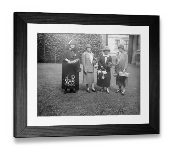 Framed Print : Grosvenor House fete in aid of childrens hospital, Paddington Green. Left to right Framed Print : Grosvenor House fete in aid of childrens hospital, Paddington Green. Left to right