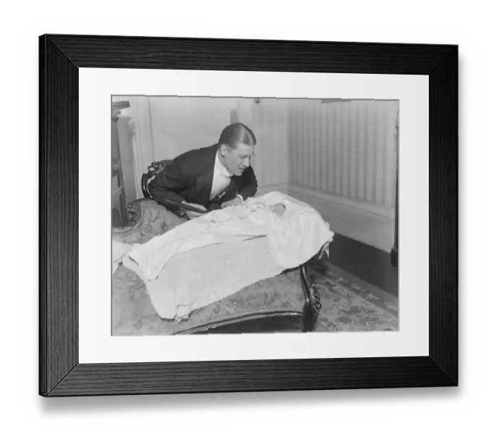 Framed Print : Hall of Mystery Baby. A Lady Maskelyne Captain Clive Maskelyne Ds O the magician