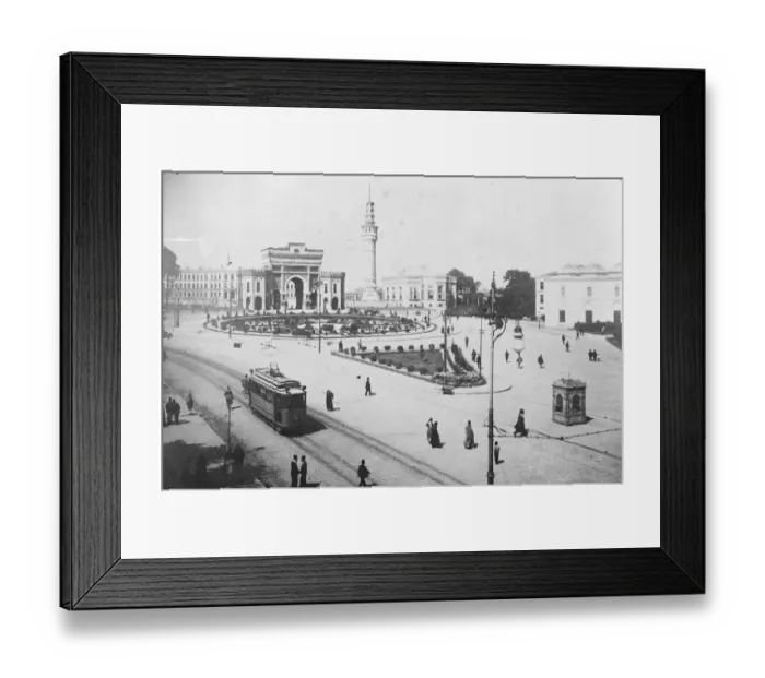 Framed Print : Constantinople on the coast of Turkey The Turkish War Office 27 November 1922