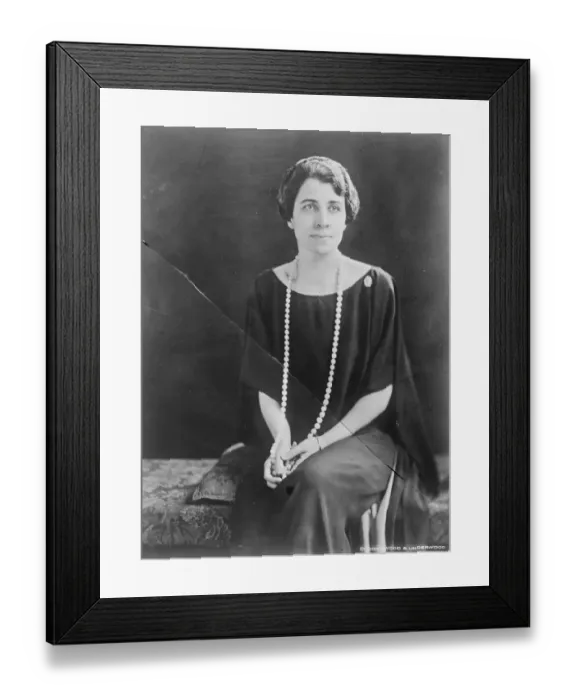 Framed Print : A new study of First Lady of America Mrs Calvin Coolidge, wife of the American President Framed Print : A new study of First Lady of America Mrs Calvin Coolidge, wife of the American President