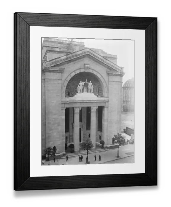 Framed Print : Earl Balfour unveils group of sculpture at Bush House, Strand. 4 July 1925 Framed Print : Earl Balfour unveils group of sculpture at Bush House, Strand. 4 July 1925