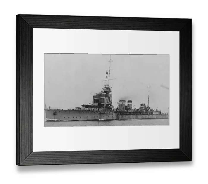 Framed Print : HMS Dauntless was a Danae-class light cruiser. 5 January 1927 Framed Print : HMS Dauntless was a Danae-class light cruiser. 5 January 1927