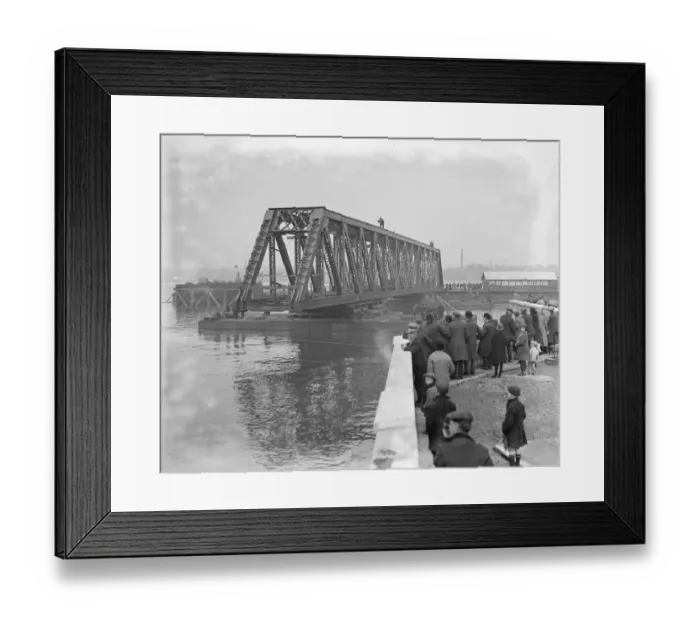 Framed Print : Tilbury, 450 tons road bridge, constructed by the Cleveland bridge and engineering co ltd