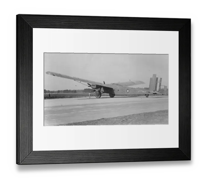 Framed Print : The worlds largest monoplane. First photograph of the Beardmore Inflexible Framed Print : The worlds largest monoplane. First photograph of the Beardmore Inflexible