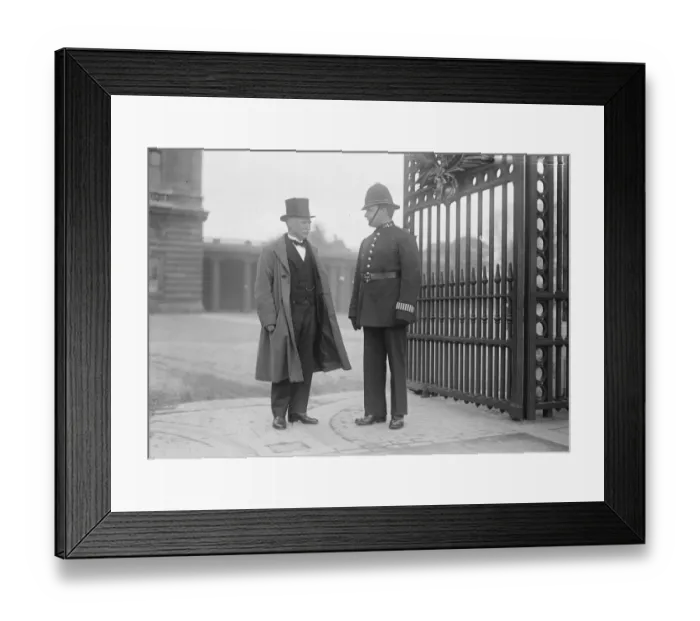 Framed Print : The King receives his Labour M P representative at Buckingham Palace. Mr Brown Framed Print : The King receives his Labour M P representative at Buckingham Palace. Mr Brown