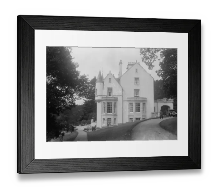 Framed Print : Historic meeting in the Scottish Highlands of Mr Ramsay McDonald and General Dawes
