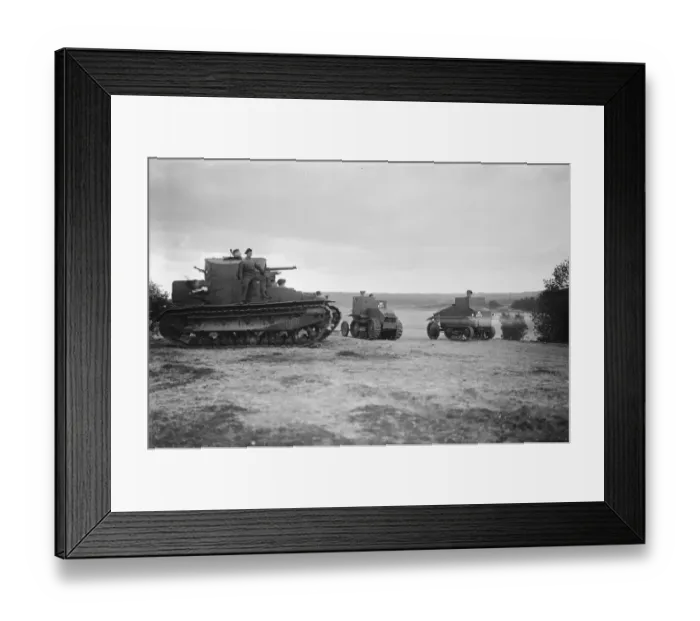 Framed Print : Colonial office conference visitors see war office demonstration of transport cross