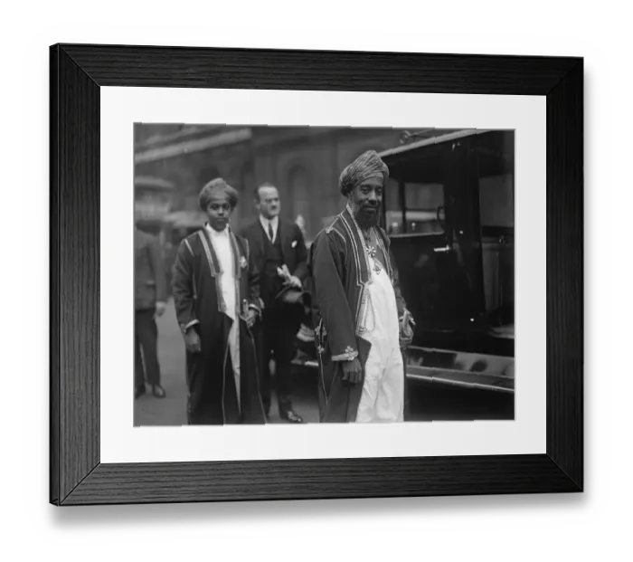Framed Print : Sultan of Zanzibar at the Cenotaph, Whirehall, London. 1 June 1929 Framed Print : Sultan of Zanzibar at the Cenotaph, Whirehall, London. 1 June 1929