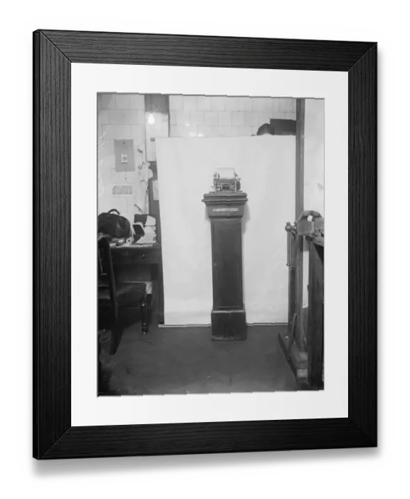 Framed Print : Special job for central news. 20 July 1926 Framed Print : Special job for central news. 20 July 1926