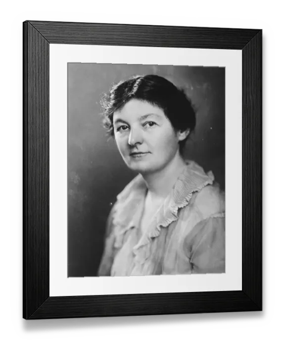 Framed Print : Miss Margaret Bondfield, M P. 31 August 1926