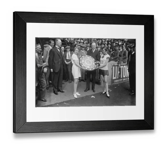 Framed Print : Junior inter-county athletic championships at Stamford Bridge. Sir W Joynson Hicks Framed Print : Junior inter-county athletic championships at Stamford Bridge. Sir W Joynson Hicks