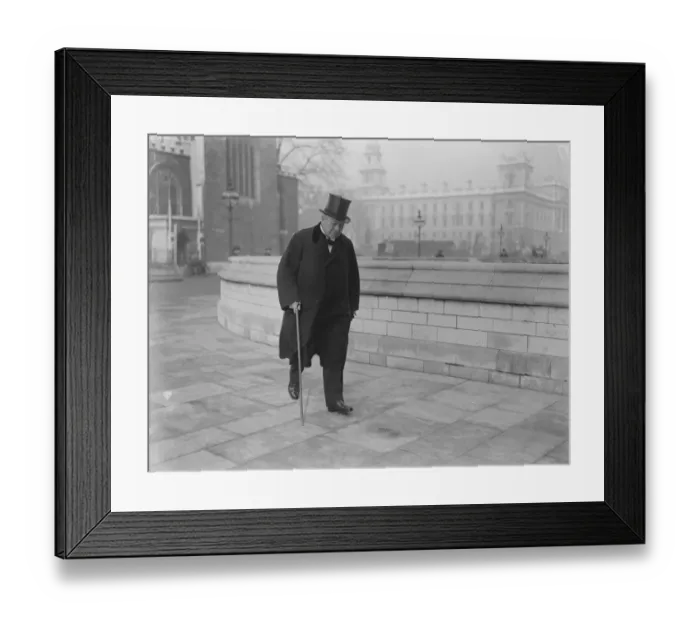 Framed Print : Viscountess Rhonddas petition to sit in the House of Lords. Lord Haldane arriving