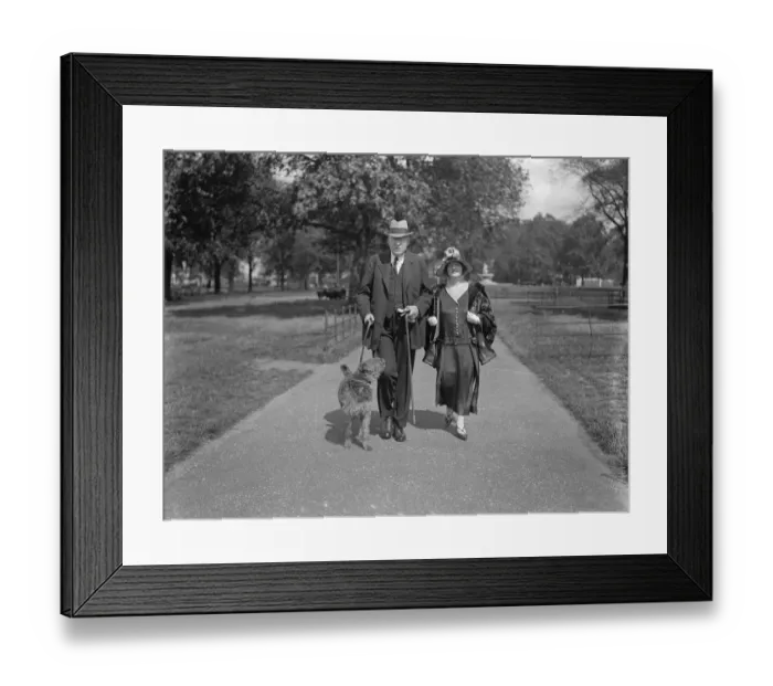 Framed Print : Mr Walter Hackett and his wife Miss Marion Lorne August 1924 Framed Print : Mr Walter Hackett and his wife Miss Marion Lorne August 1924
