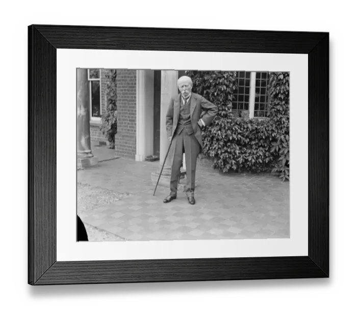 Framed Print : General Sir George Higginson at his Marlow on Thames home. photographed on his 98 Framed Print : General Sir George Higginson at his Marlow on Thames home. photographed on his 98