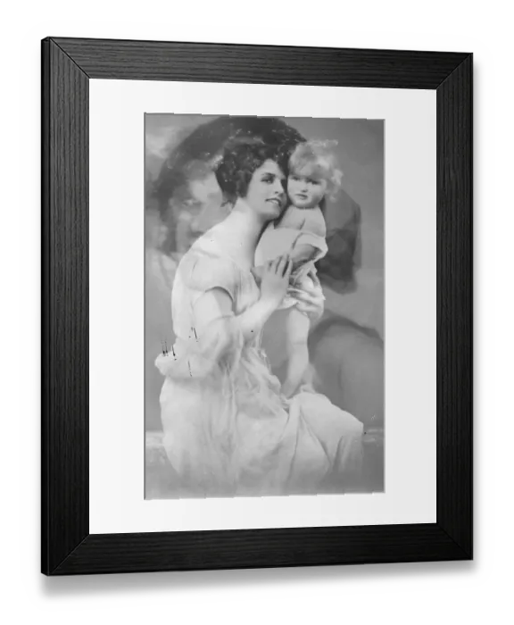 Framed Print : Heiress to ? 50, 000 found after 30 years Mrs Allison Long who after a search Framed Print : Heiress to ? 50, 000 found after 30 years Mrs Allison Long who after a search