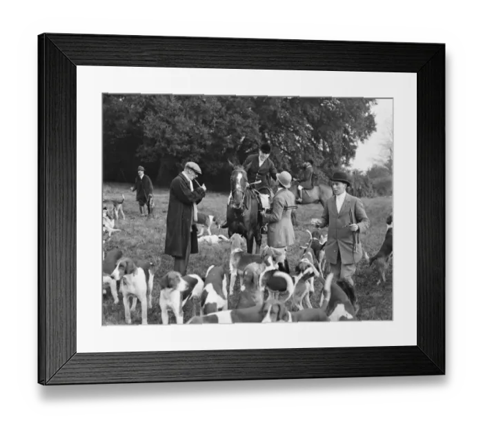 Framed Print : Meet of the New Forest staghounds at Fountain Court, Brook. Colonel Ormrod, a Framed Print : Meet of the New Forest staghounds at Fountain Court, Brook. Colonel Ormrod, a