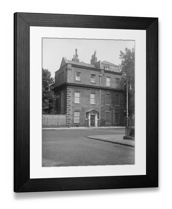 Framed Print : Duchess of Westminster sensation. In the court on Wednesday an action brought by Framed Print : Duchess of Westminster sensation. In the court on Wednesday an action brought by