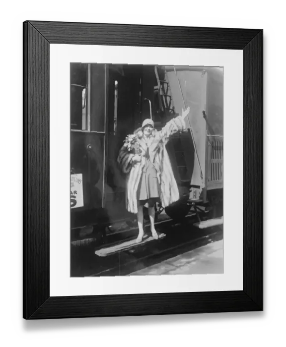 Framed Print : Fifth husband for Miss Peggy Joyce. Miss Peggy Joyce, the American actress, is Framed Print : Fifth husband for Miss Peggy Joyce. Miss Peggy Joyce, the American actress, is