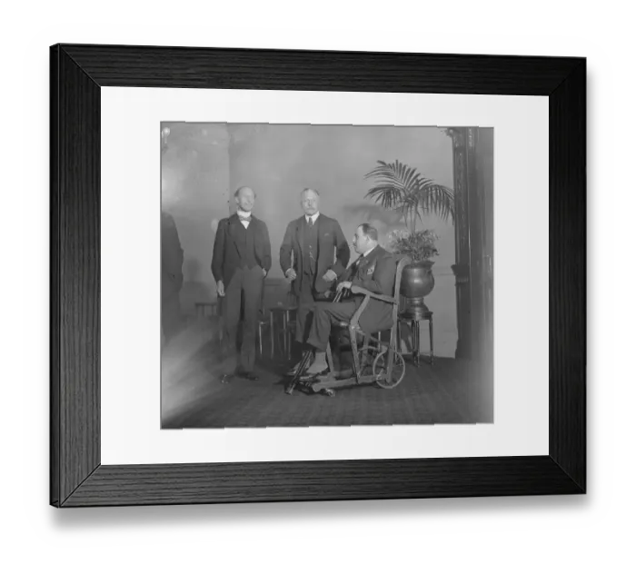 Framed Print : Distinguished Soldiers at the Savoy Earl Haig and General Sir Ian Hamilton on Friday