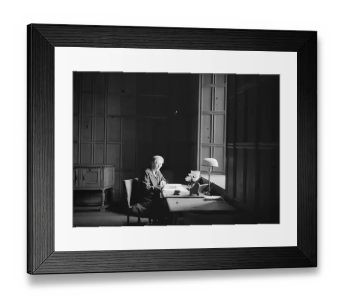 Framed Print : New room for women MPs at House of Commons. 27 June 1929