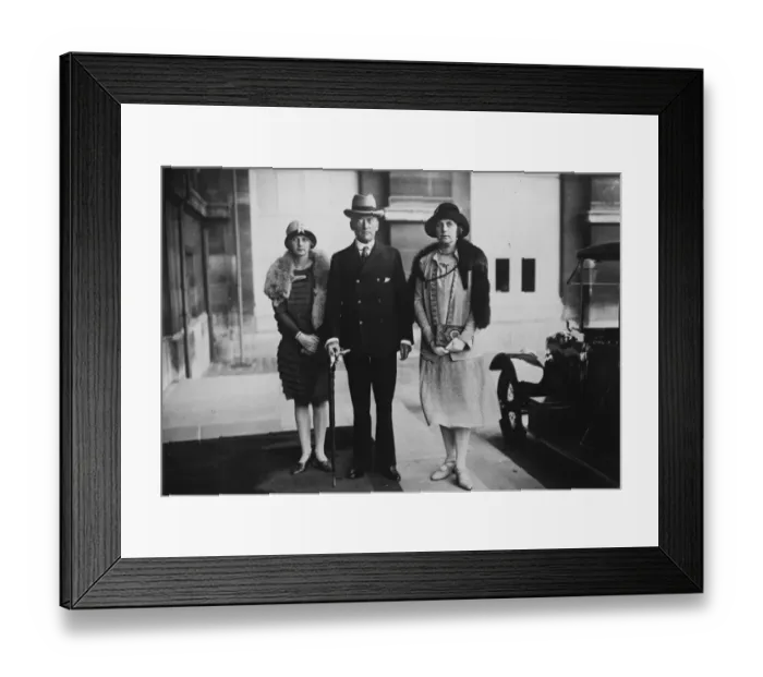 Framed Print : Mr and Mrs Austen Chamberlain with their daughter in Paris. 14 January 1928