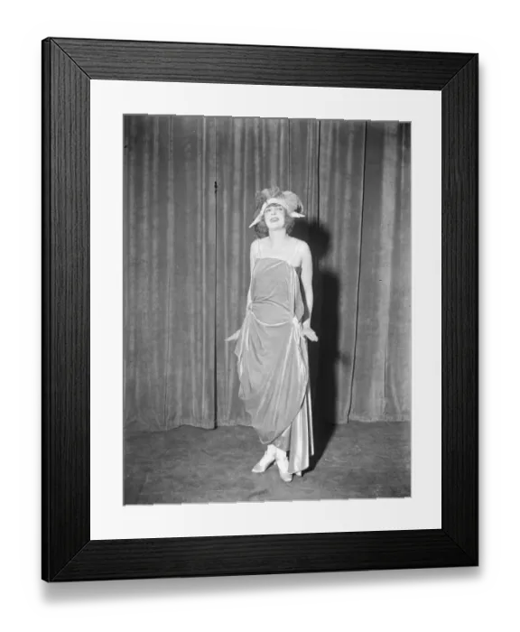 Framed Print : Mlle Yvonne Regis joins the new nine o clock revue at the Little Theatre. Mlle Framed Print : Mlle Yvonne Regis joins the new nine o clock revue at the Little Theatre. Mlle