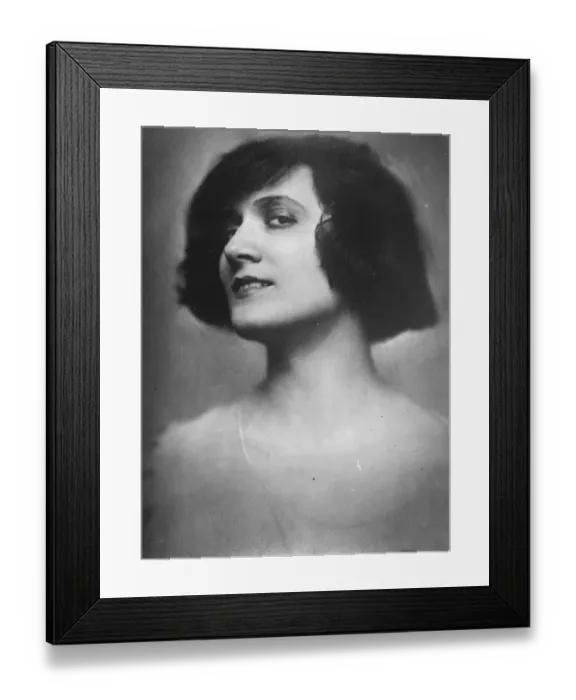 Framed Print : British cabinet Ministers niece on the stage. Gizi Sandor, who is at the moment Framed Print : British cabinet Ministers niece on the stage. Gizi Sandor, who is at the moment