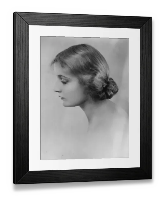 Framed Print : A beautiful actress. Gabrielle Casartelli, who makes her appearance at his Majesty