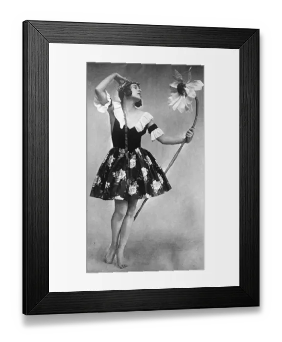 Framed Print : Puccinis Niece to Dance in England Signora Victoria Capiello, niece of Puccini Framed Print : Puccinis Niece to Dance in England Signora Victoria Capiello, niece of Puccini