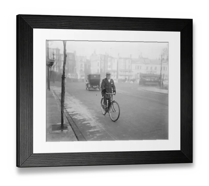 Framed Print : Brightons greatest sportsman puts on the gloves for charity. Mr Harry Preston Framed Print : Brightons greatest sportsman puts on the gloves for charity. Mr Harry Preston