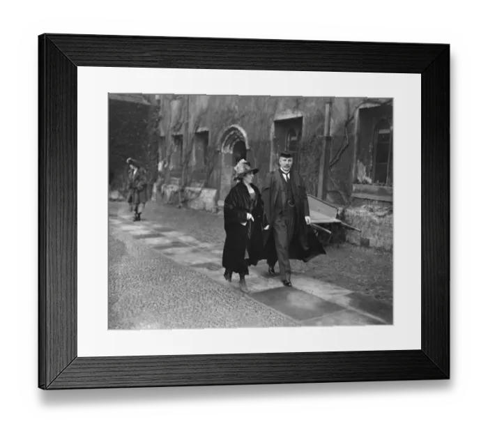 Framed Print : Miss Eileen Mary Rutherford, the 20 year old daughter of Sir Ernest Rutherford Framed Print : Miss Eileen Mary Rutherford, the 20 year old daughter of Sir Ernest Rutherford