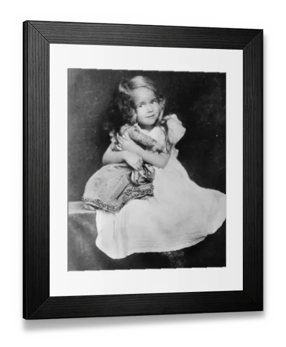 Framed Print : Little Princess visits Scarborough. Little Princess Antoinette of Croy, who is