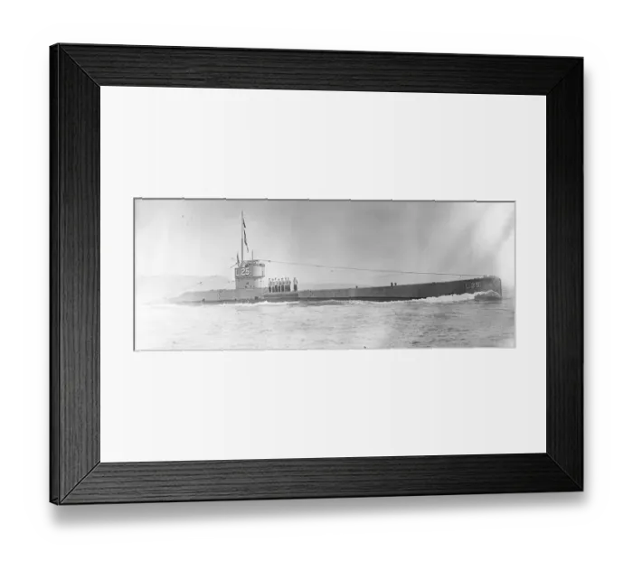 Framed Print : Submarine lost. Submarine L24 has been sunk in collision whilst exercising off Portland