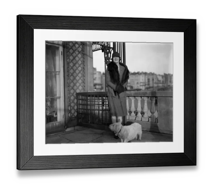 Framed Print : The actress, Miss Phyllis Titmuss pictured with her pet dog in Brighton, Sussex Framed Print : The actress, Miss Phyllis Titmuss pictured with her pet dog in Brighton, Sussex
