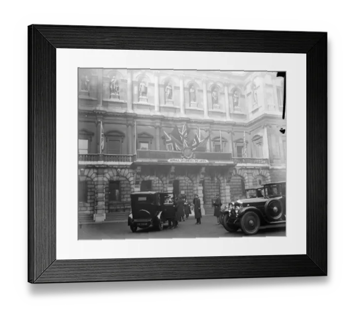 Framed Print : Belgian and Flemish art exhibition at Royal Academy. 7 January 1927 Framed Print : Belgian and Flemish art exhibition at Royal Academy. 7 January 1927