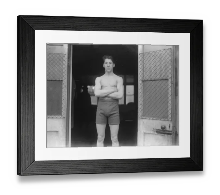 Framed Print : Len Harvey, ready to fight for the British welterweight title. He was held to a Framed Print : Len Harvey, ready to fight for the British welterweight title. He was held to a