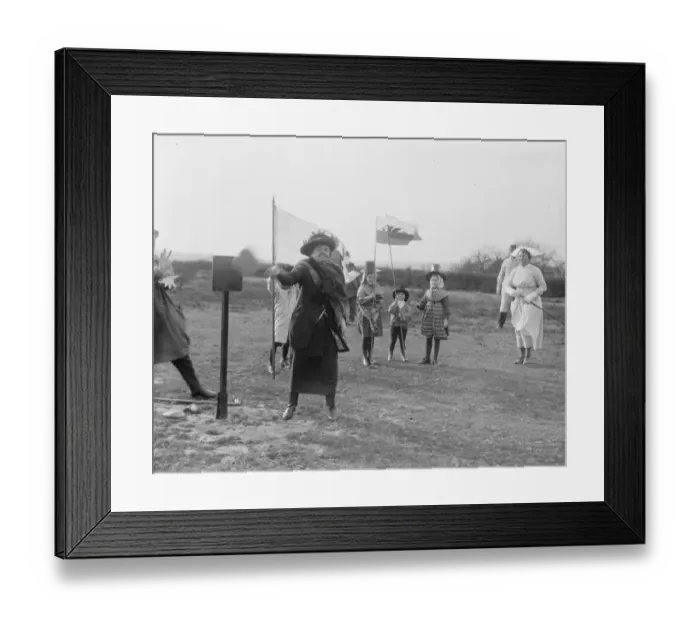 Framed Print : Mrs Lloyd George plays stoolball at Chailey. 13 March 1921 Framed Print : Mrs Lloyd George plays stoolball at Chailey. 13 March 1921