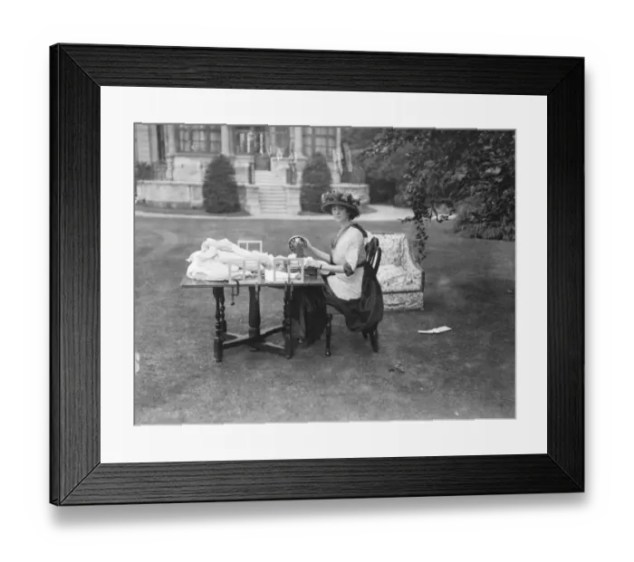 Framed Print : Duchess of Westminsters at Gifford House, Roehampton. 17 May 1923 Framed Print : Duchess of Westminsters at Gifford House, Roehampton. 17 May 1923