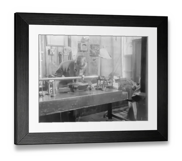 Framed Print : Photo Sculpture, Remarkable form of new art Photo sculpture is the name which Mr Framed Print : Photo Sculpture, Remarkable form of new art Photo sculpture is the name which Mr