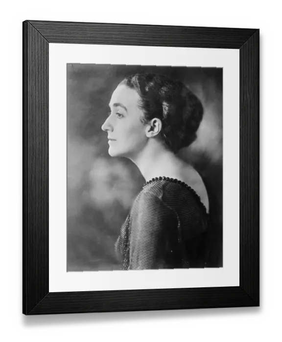Framed Print : Lady Diana Coopers Madonna rival. Signorina Maria Carmi, socially known as Framed Print : Lady Diana Coopers Madonna rival. Signorina Maria Carmi, socially known as