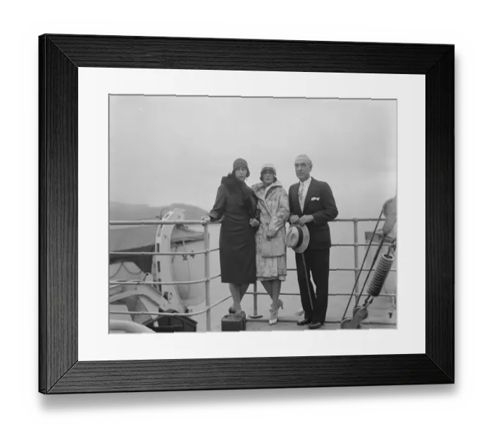 Framed Print : Mexican film star in England. Signora Dolores del Rio photographed with her mother Framed Print : Mexican film star in England. Signora Dolores del Rio photographed with her mother
