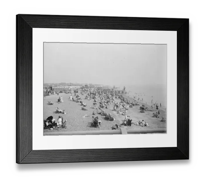 Framed Print : Southsea is a seaside resort located in Portsmouth 1925 Framed Print : Southsea is a seaside resort located in Portsmouth 1925