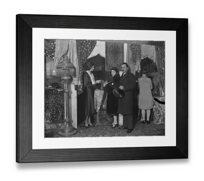 Framed Print : The Persian Bazaar at Grosvenor House, London, in aid of Queen Charlottes Hospital