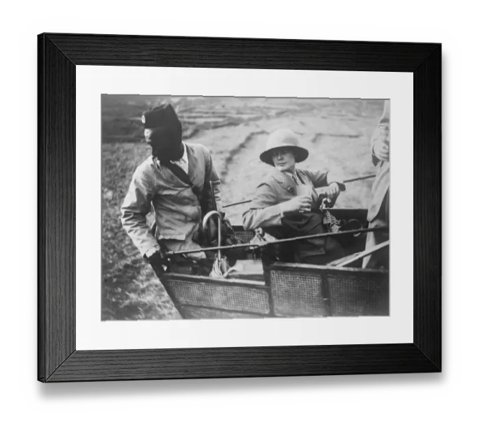 Framed Print : General Bruce on record tiger shooting expedition. Mrs Hunter wife of Colonel