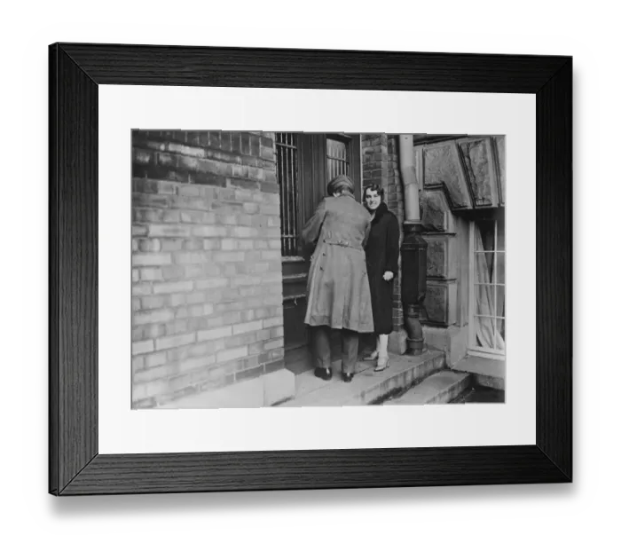 Framed Print : Potsdam Scandal Countess Ellipor von Bothmer is being tried at Potsdam on charges of theft Framed Print : Potsdam Scandal Countess Ellipor von Bothmer is being tried at Potsdam on charges of theft
