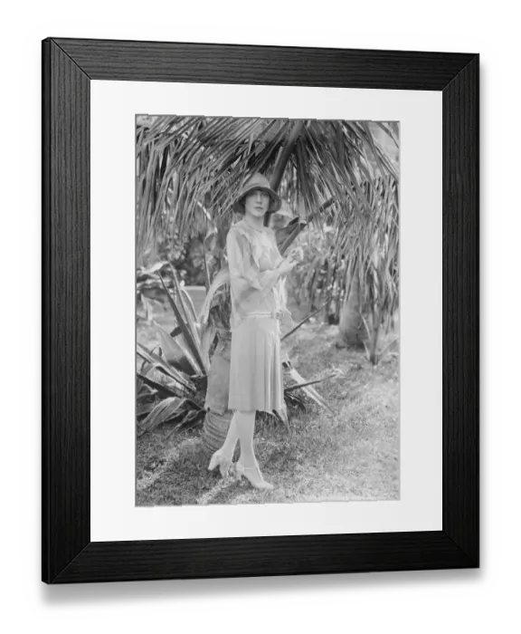 Framed Print : Lady Diana Cooper wintering at Nassau. Lady Diana Cooper photographed in the beautiful Framed Print : Lady Diana Cooper wintering at Nassau. Lady Diana Cooper photographed in the beautiful