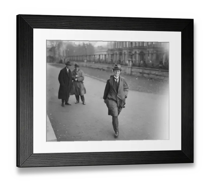 Framed Print : The Dail and the settlement Fateful session of the Dail Eireann at the new University College Framed Print : The Dail and the settlement Fateful session of the Dail Eireann at the new University College
