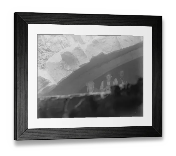 Framed Print : Excavations of Old London Bridge. 22 April 1921 Framed Print : Excavations of Old London Bridge. 22 April 1921