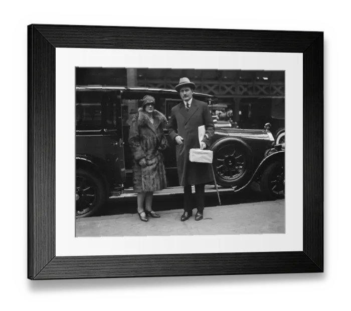 Framed Print : Prince and Princess Arthur of Connaught, who returned from the South of France today Framed Print : Prince and Princess Arthur of Connaught, who returned from the South of France today